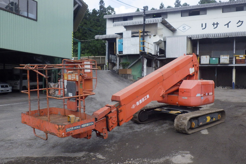 クローラー式高所作業車 HX120B-2
