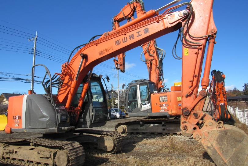 バックホー ZAXIS135